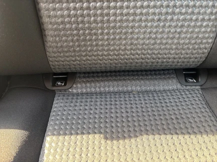 Vehicle Thumbnail 30