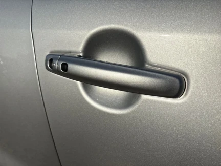 Vehicle Thumbnail 36