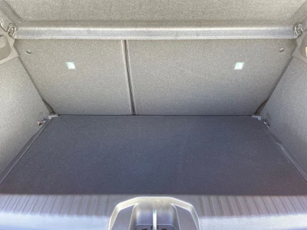 Vehicle Thumbnail 21