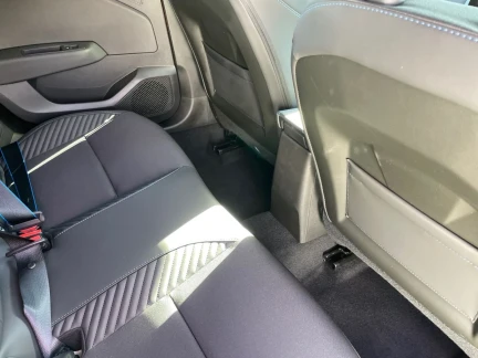 Vehicle Thumbnail 40