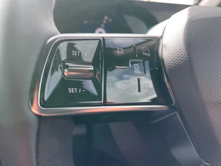 Vehicle Thumbnail 19