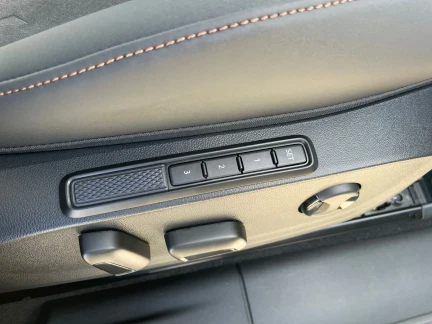 Vehicle Thumbnail 22