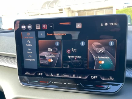 Vehicle Thumbnail 32