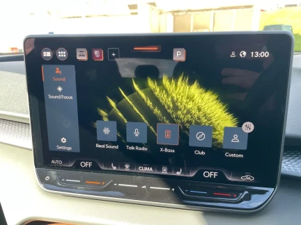 Vehicle Thumbnail 37