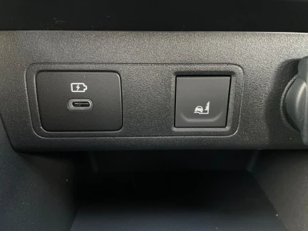 Vehicle Thumbnail 26