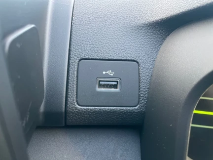 Vehicle Thumbnail 28