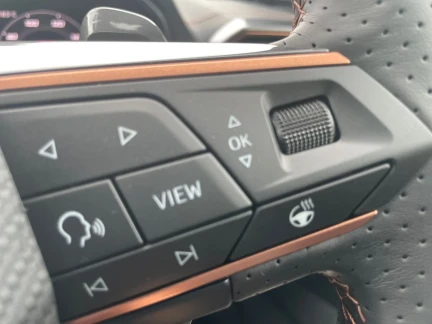 Vehicle Thumbnail 23