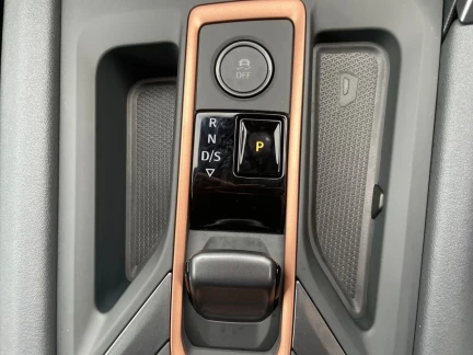 Vehicle Thumbnail 26