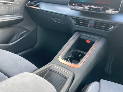 Vehicle Thumbnail 12