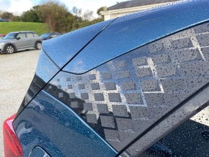 Vehicle Thumbnail 30