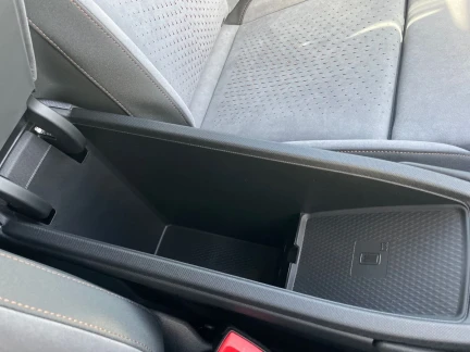 Vehicle Thumbnail 36