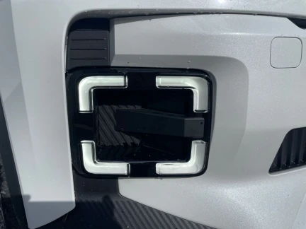 Vehicle Thumbnail 33