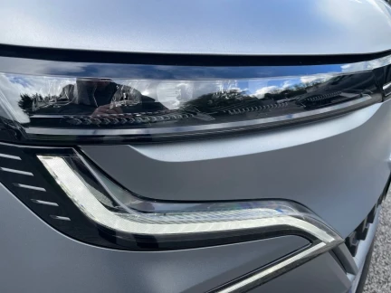 Vehicle Thumbnail 31