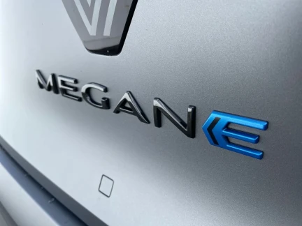 Vehicle Thumbnail 38
