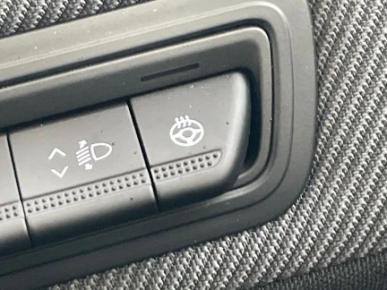 Vehicle Thumbnail 24