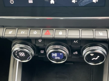 Vehicle Thumbnail 25