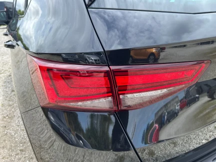 Vehicle Thumbnail 30