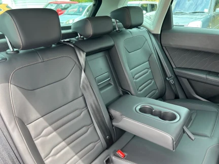 Vehicle Thumbnail 36