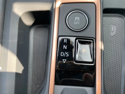 Vehicle Thumbnail 36