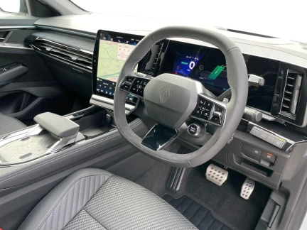 Vehicle Thumbnail 8