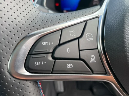 Vehicle Thumbnail 19