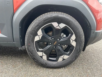 Vehicle Thumbnail 6