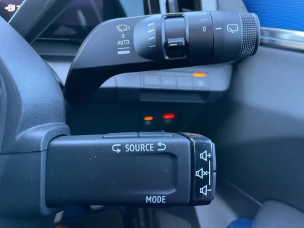 Vehicle Thumbnail 23
