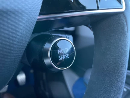 Vehicle Thumbnail 26