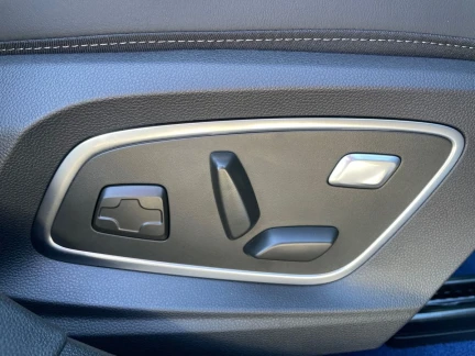 Vehicle Thumbnail 29