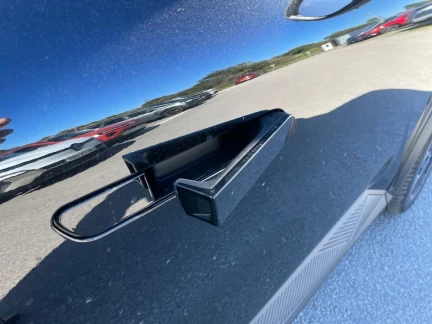 Vehicle Thumbnail 32
