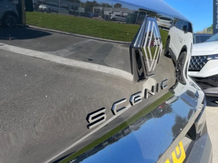 Vehicle Thumbnail 37