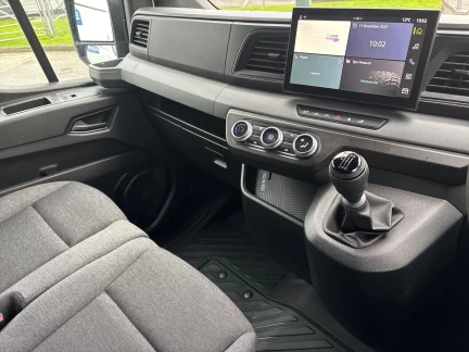 Vehicle Thumbnail 12