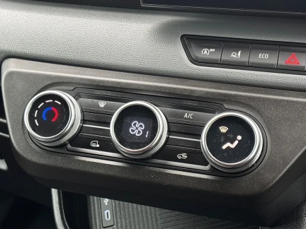 Vehicle Thumbnail 12