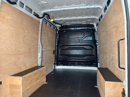 Vehicle Thumbnail 21