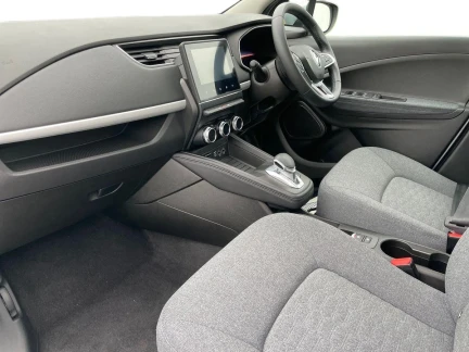 Vehicle Thumbnail 11