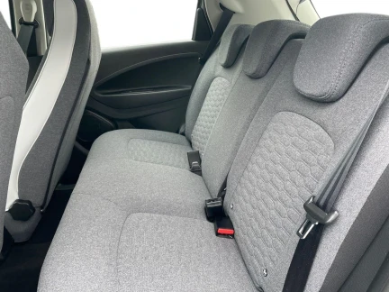 Vehicle Thumbnail 20