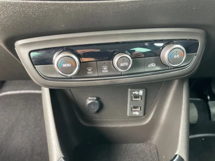 Vehicle Thumbnail 12