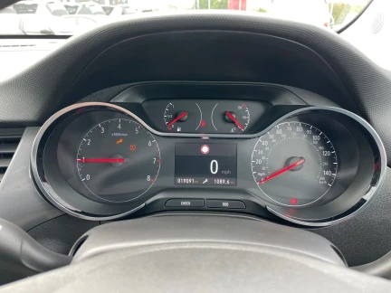 Vehicle Thumbnail 17