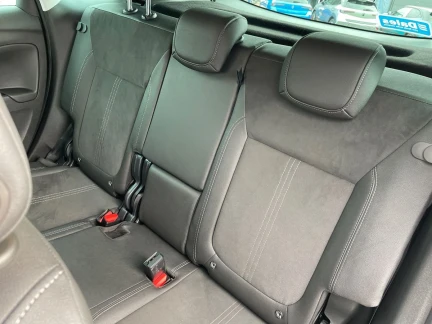 Vehicle Thumbnail 19