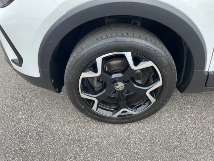 Vehicle Thumbnail 21