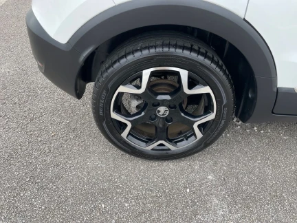 Vehicle Thumbnail 23