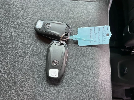 Vehicle Thumbnail 26