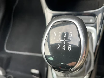 Vehicle Thumbnail 34