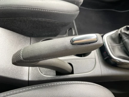 Vehicle Thumbnail 35