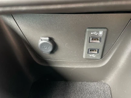 Vehicle Thumbnail 36