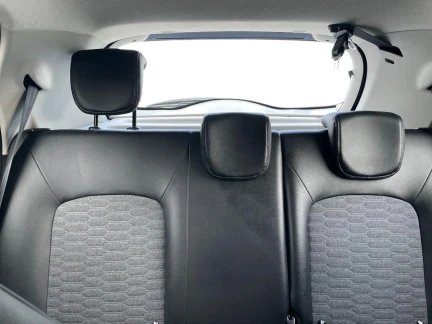 Vehicle Thumbnail 19