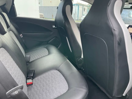 Vehicle Thumbnail 31