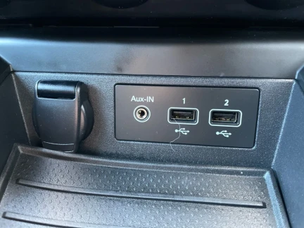 Vehicle Thumbnail 35