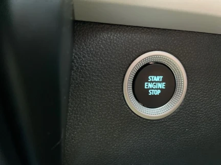 Vehicle Thumbnail 36