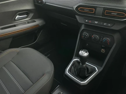 Vehicle Thumbnail 11